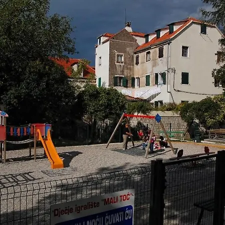 Sretna Apartament